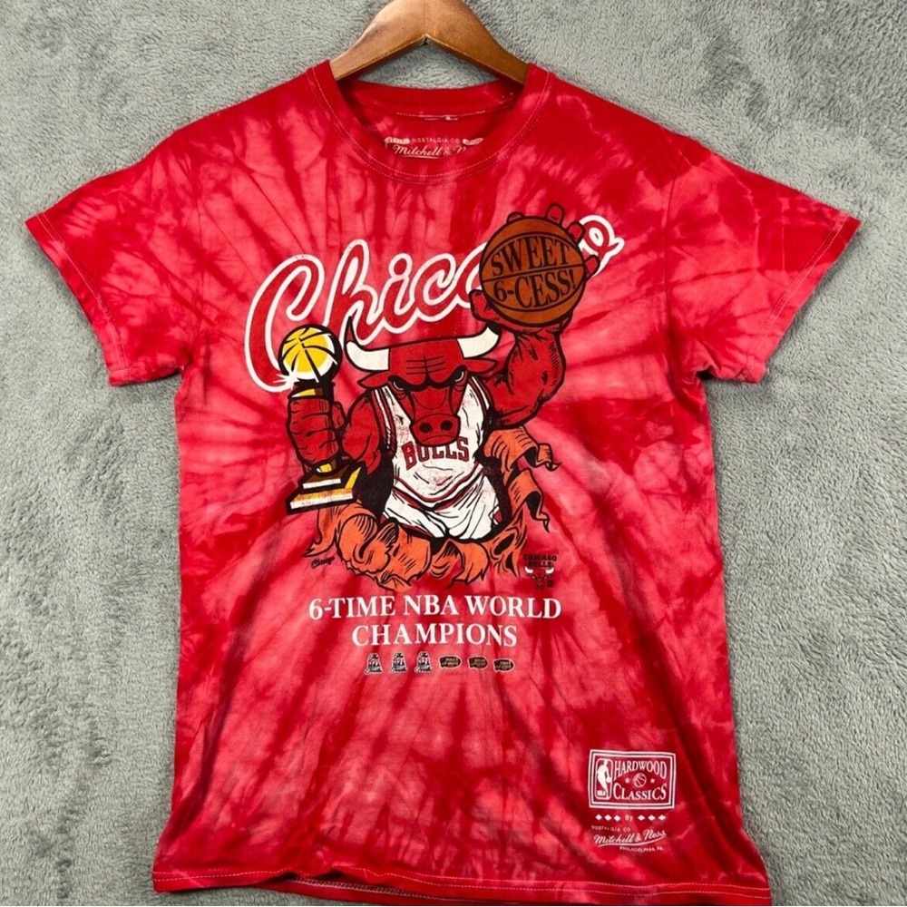 Chicago Bulls Red Tie-Dye Men's T-Shirt